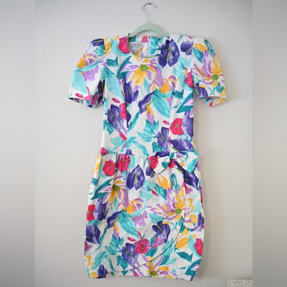 Talbots Dresses & Skirts - Vtg 80s Women's Talbots Dress Joan Leslie Bold Floral with Shoulder Pads Size 8